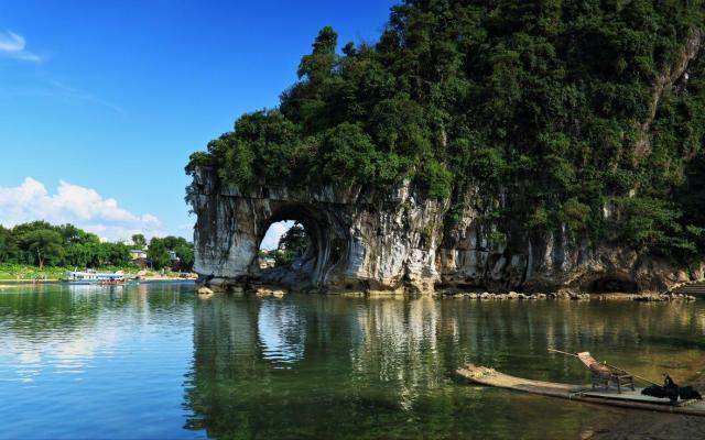 山東出發(fā)自駕廣西11日游：桂林，陽(yáng)朔，巴馬，北海，中越邊境，友誼關(guān)，德天大瀑布，龍脊梯田11日自駕游
